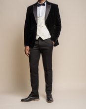 House of Cavani- Rosa Black Blazer